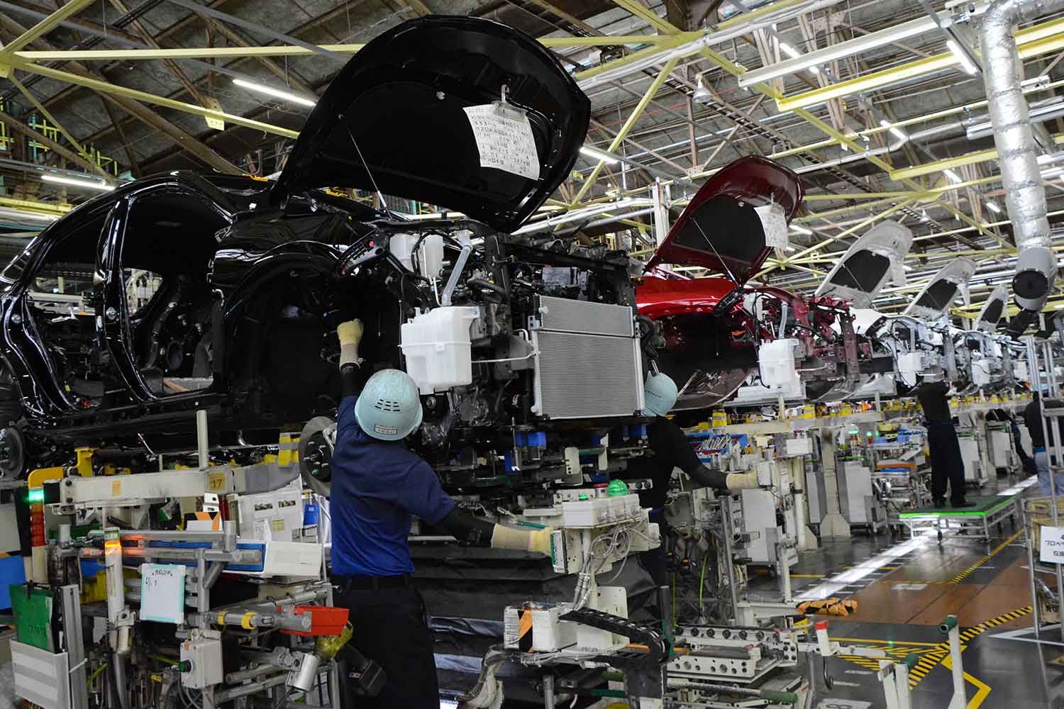 トヨタの自動車工場の写真