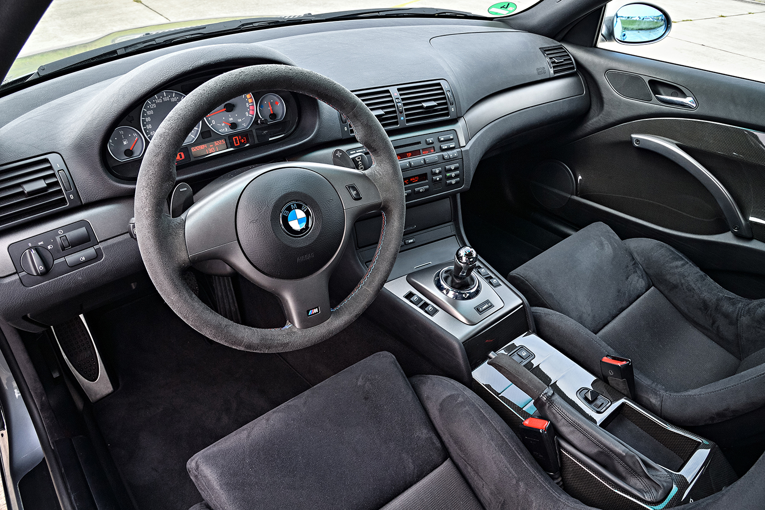 BMW M3 CSLのインテリア 〜 画像5