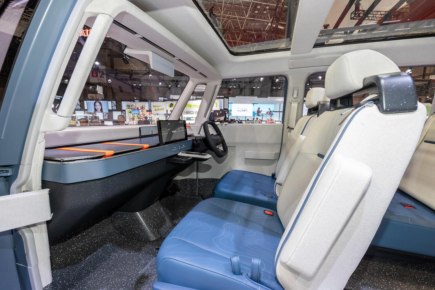 ジャパンモビリティショー2023のトヨタ車体ブースに展示されたグローバル ハイエースBEVコンセプト 〜 画像2
