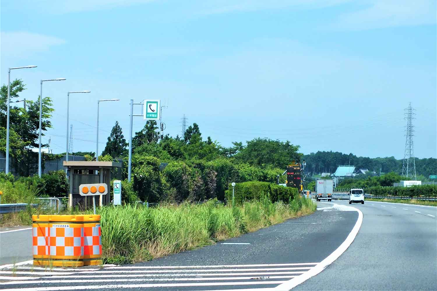 高速道路上のバス停 〜 画像5