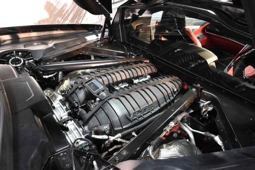 世界で一番愛されているスポーツカーのエンジンはV8 OHVってマジか!?　直4でもV6でもV12でもない理由はドコにある？