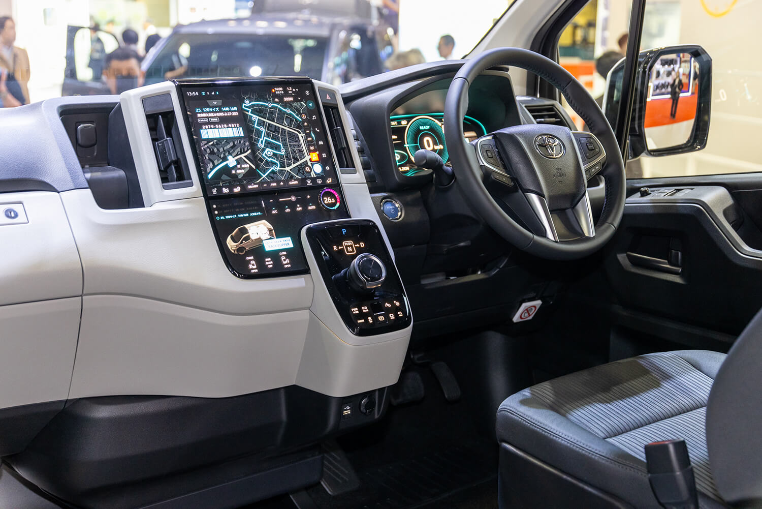 トヨタ車体のグローバル ハイエースBEVコンセプトのインパネ 〜 画像20