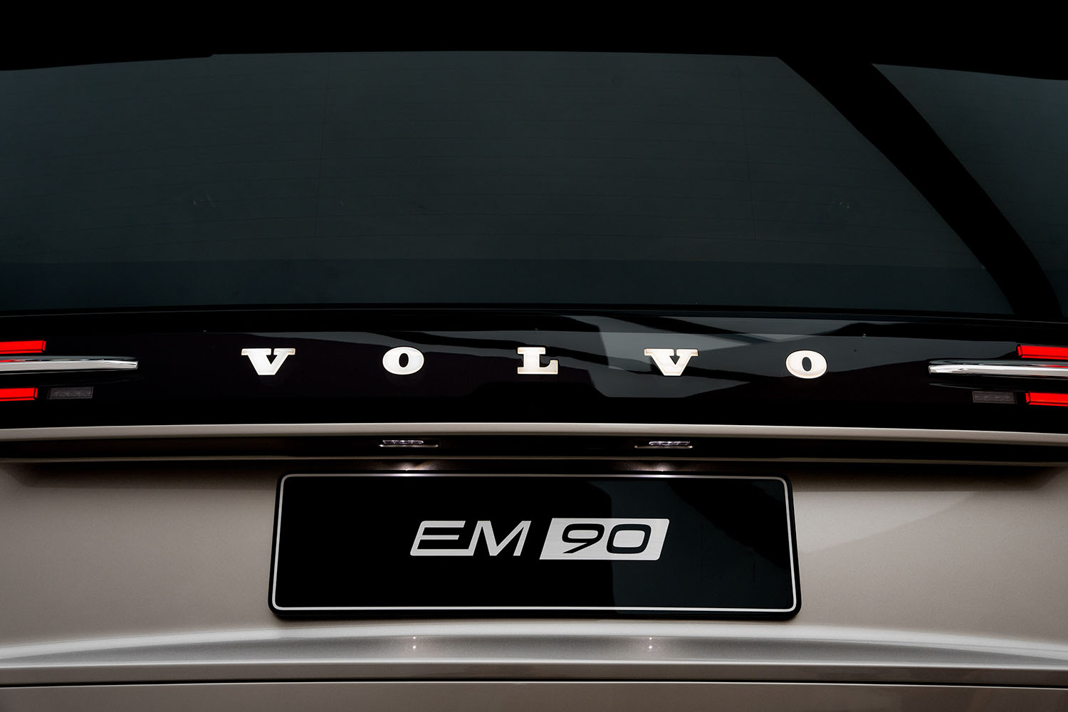 ボルボ初のミニバン「EM90」の詳細が明らかに 〜 画像27