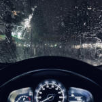 【画像】多くのドライバーを悩ませる「フロントガラスの曇り」　一番の原因は「ガラスの汚れ」だった！ 〜 画像5
