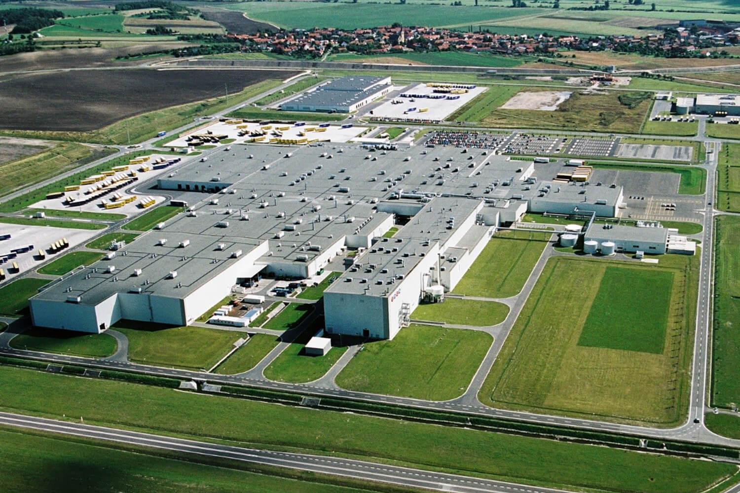 トヨタPSA共同工場TPCA（トヨタ・プジョー・シトロエン・オートモビル・チェコ）の航空写真
