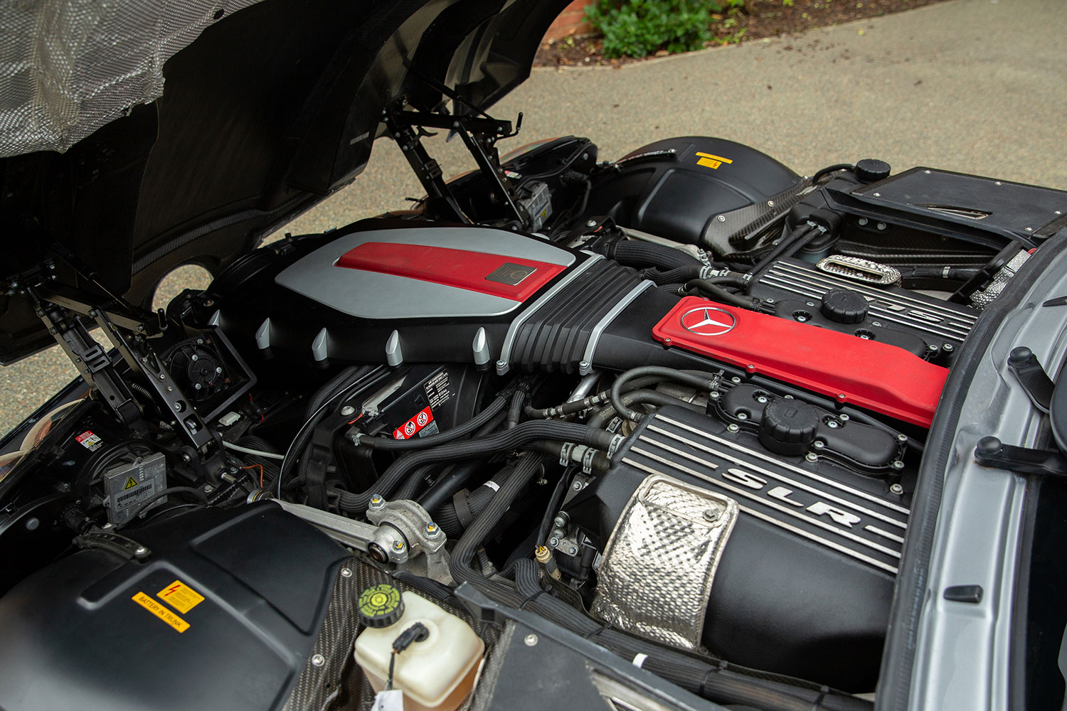 メルセデス・ベンツ SLRマクラーレン 722エディションのエンジンルーム 〜 画像7