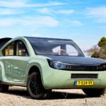 電気がなくてもガソスタがなくても走れる！　夢の「ソーラーオフロード車」をオランダの大学作ってガチに砂漠を1000km横断した