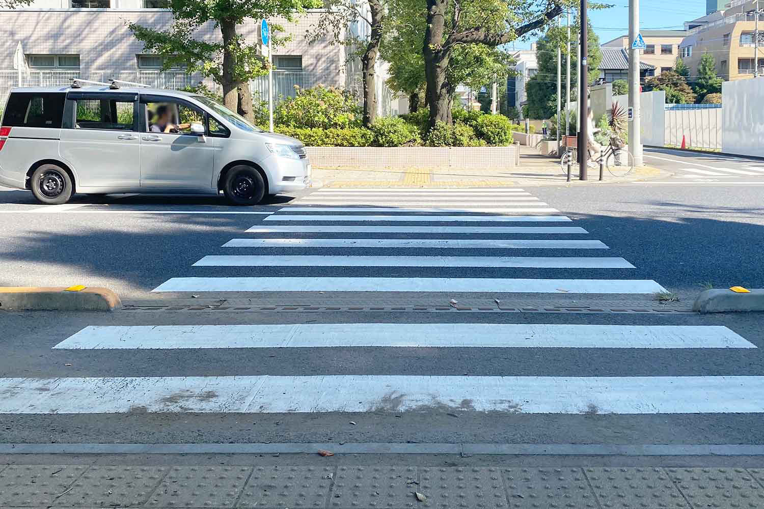 信号のない横断歩道 〜 画像7