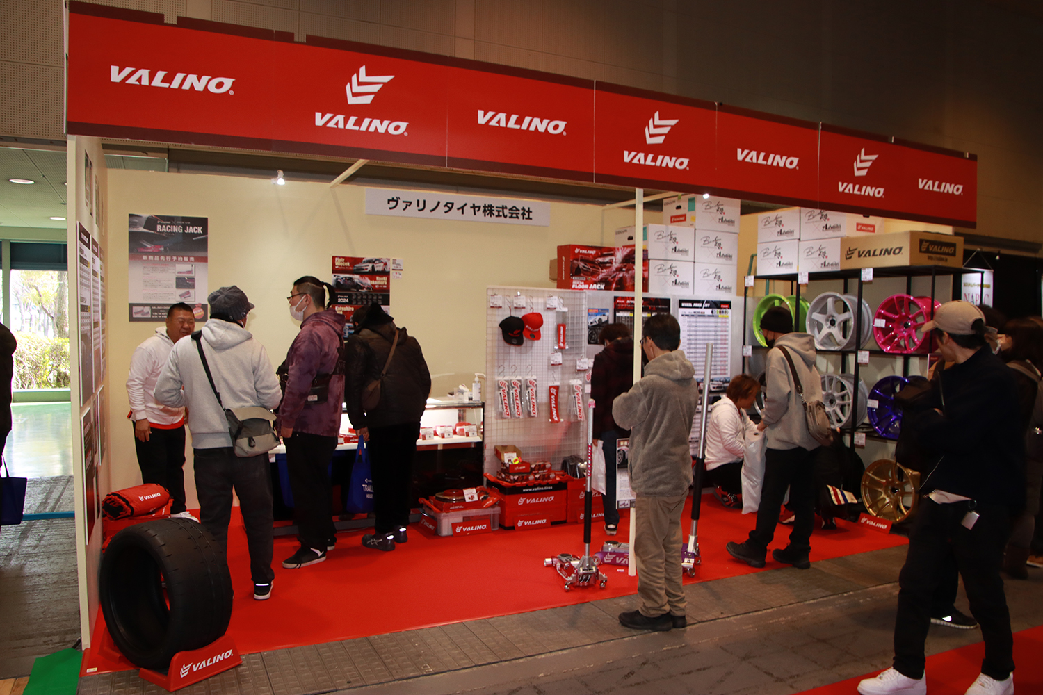 大阪オートメッセ2024のヴァリノタイヤブースを紹介
