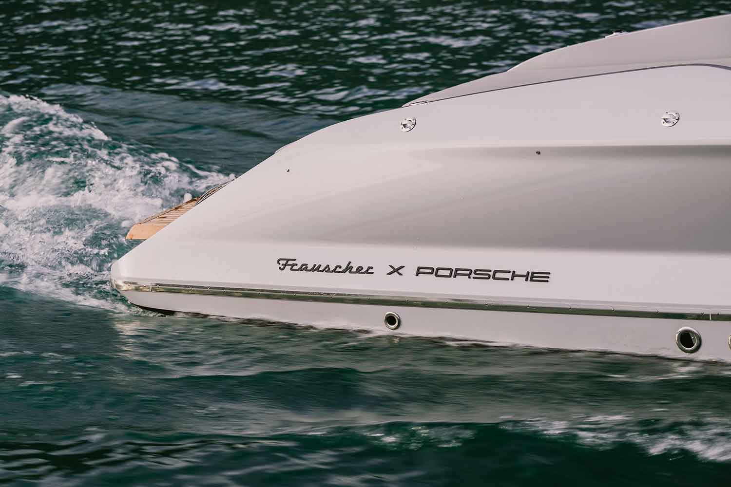 新型マカンのパワートレインを流用したポルシェのボートは安定感がハンパなかった 〜 画像2