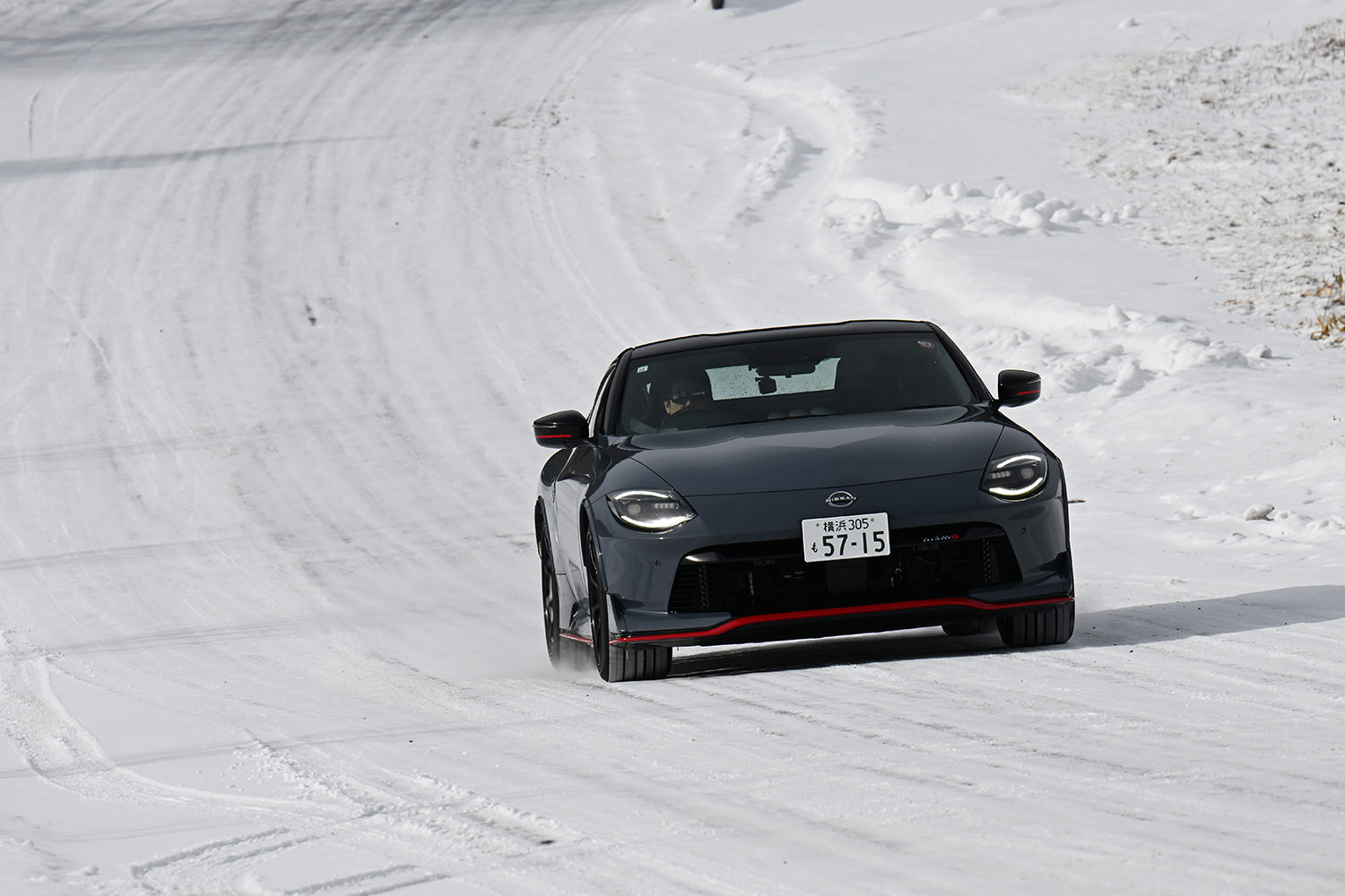 レーシングドライバーが最新の日産車を雪上で一気乗り 〜 画像14