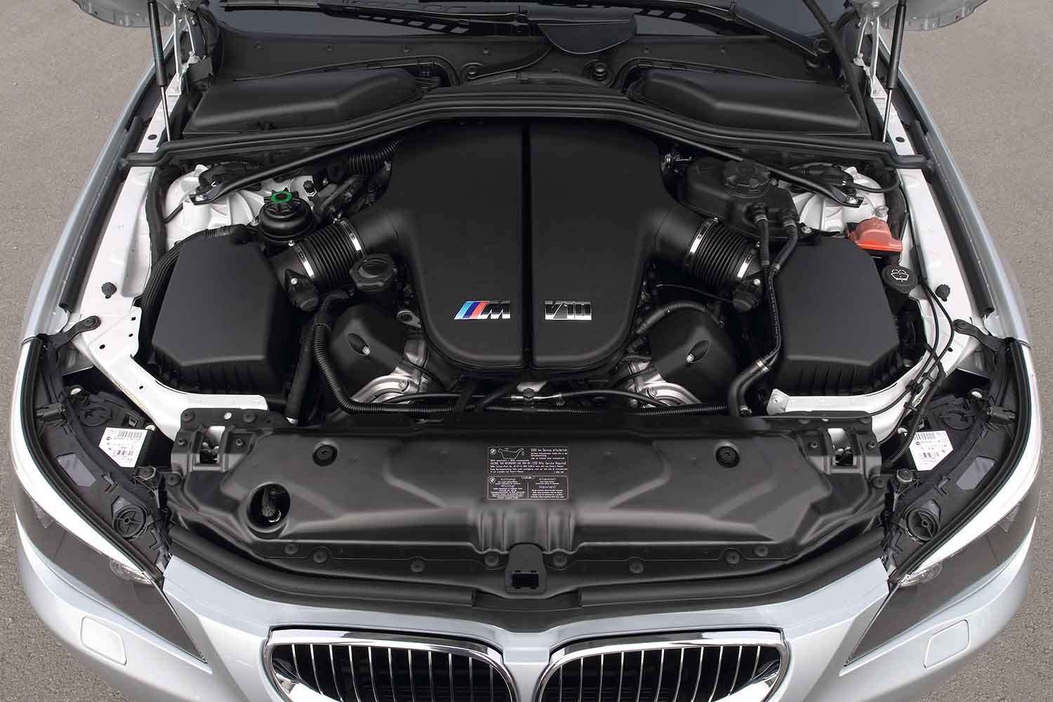 BMW・M5（E60）のエンジンルーム