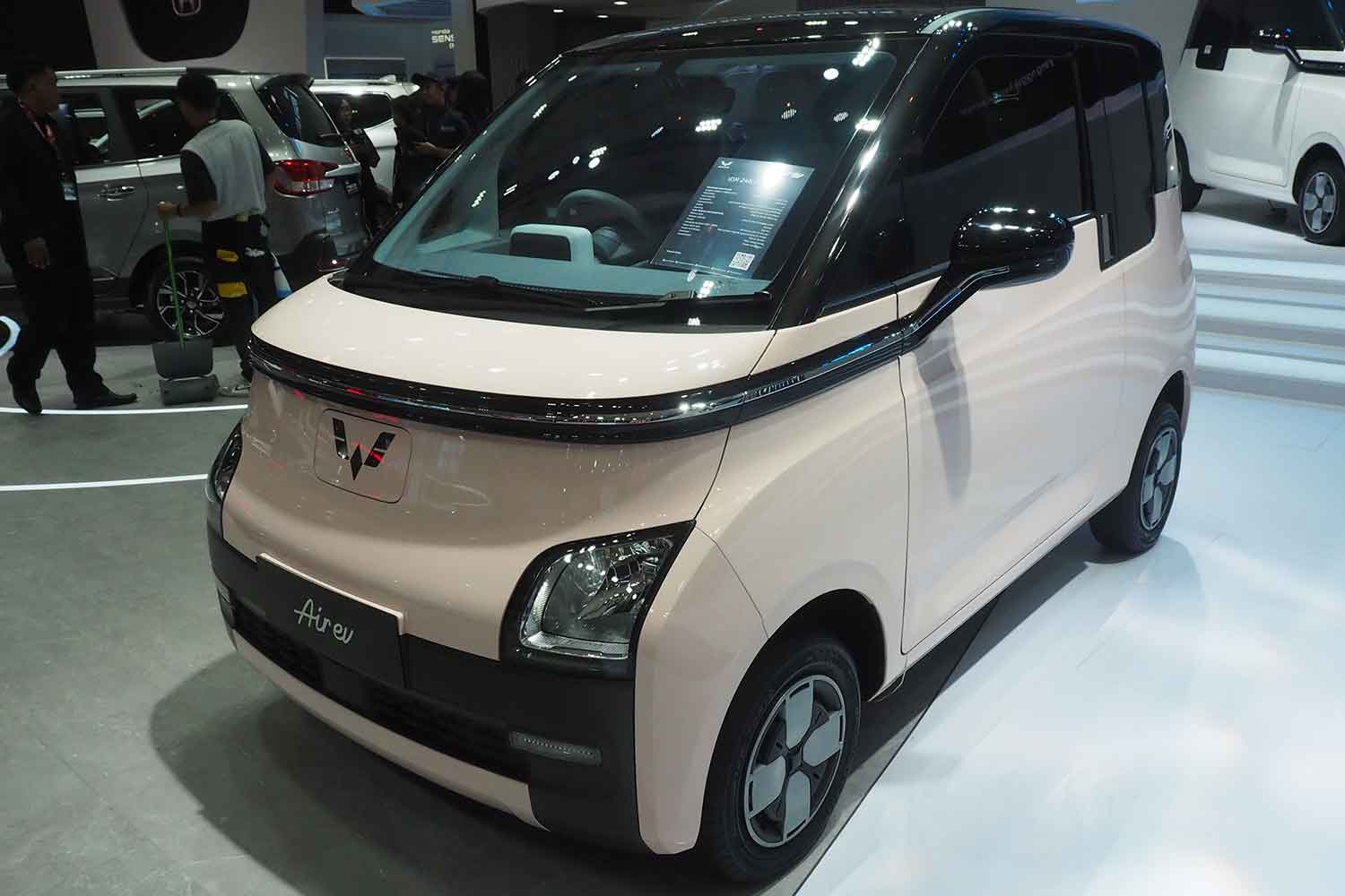 「カワイイ」で人気だったウーリン・エアEVのブームが終了!?　インドネシアで見えたBYDの台頭