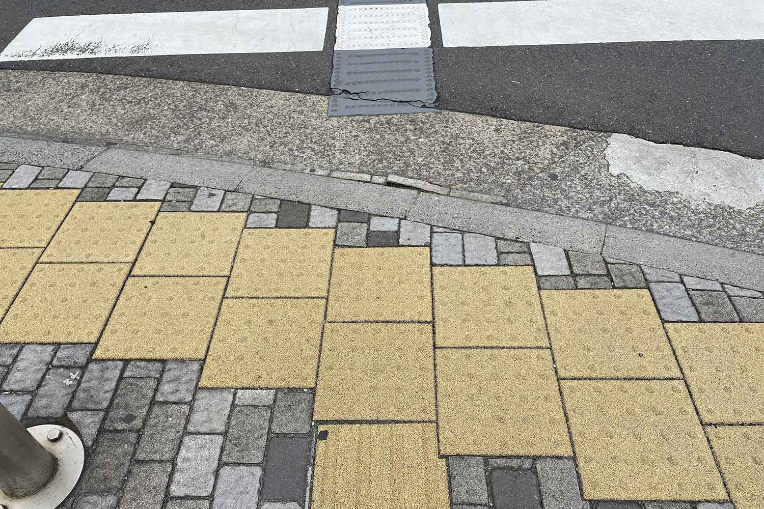 街中の点字ブロック 〜 画像4