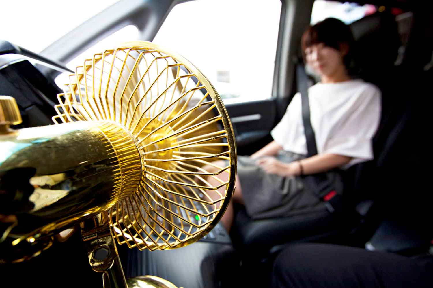 車内用の扇風機