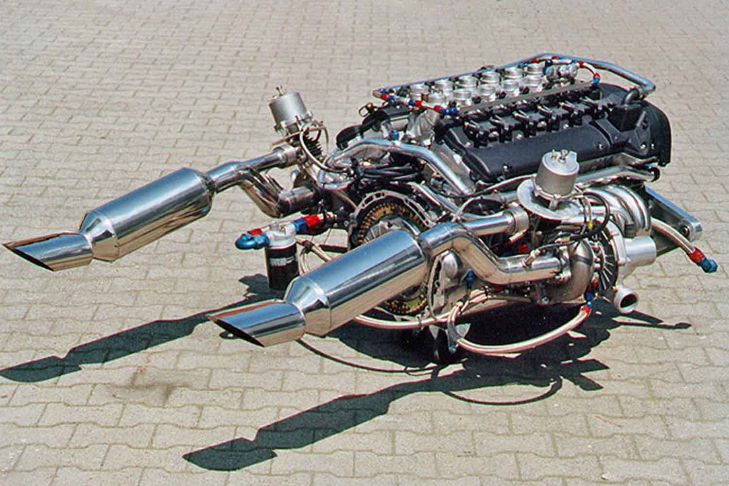 ローテック・シリウスの6リッターV12ツインターボエンジン 〜 画像25