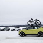 【画像】【試乗】BEVってこんなに面白かったの!?　スウェーデンの氷上で乗ったボルボEX30がみせた「獰猛な走り」と「安心感」 〜 画像6