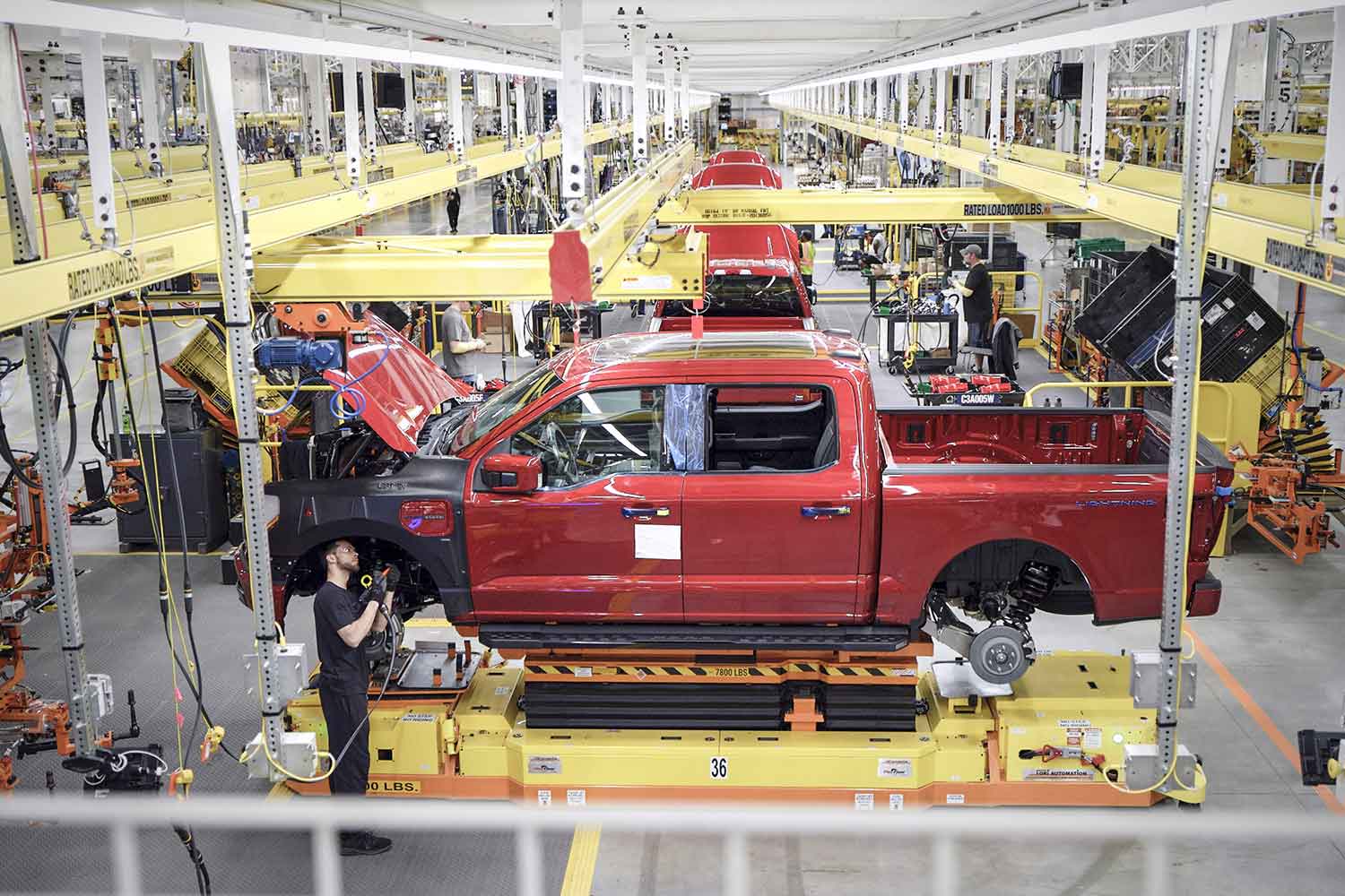 フォードの自動車工場の内部 〜 画像4