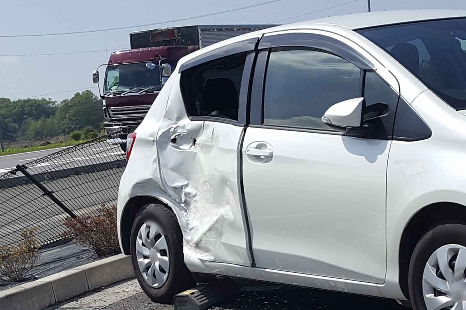 クルマの事故の30％は駐車場内！　愛車を危険にさらさないために誰でもできる「駐車対策」６つ