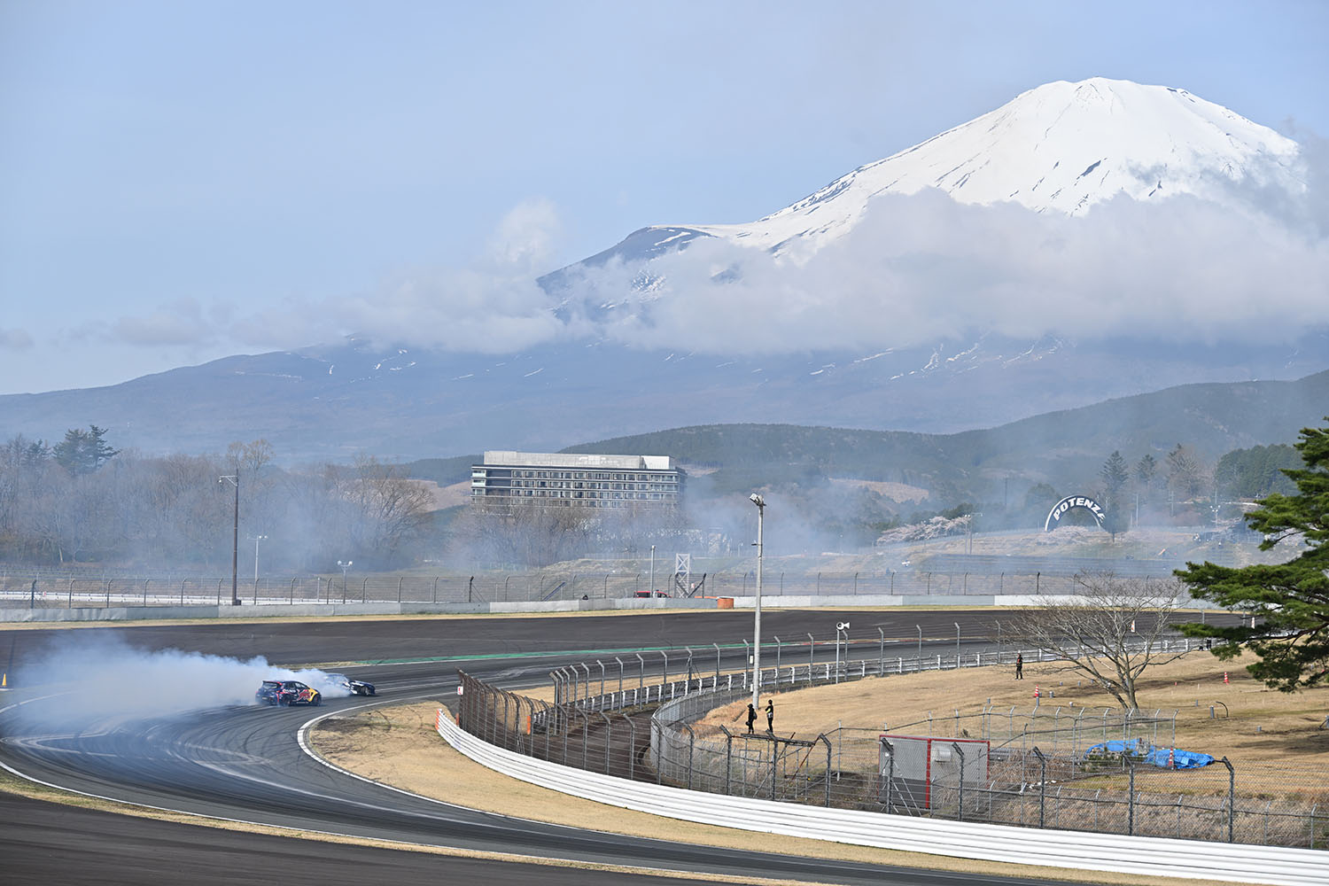 富士山をバックにドリフトバトルが繰り広げられたフォーミュラ・ドリフト・ジャパン 〜 画像8