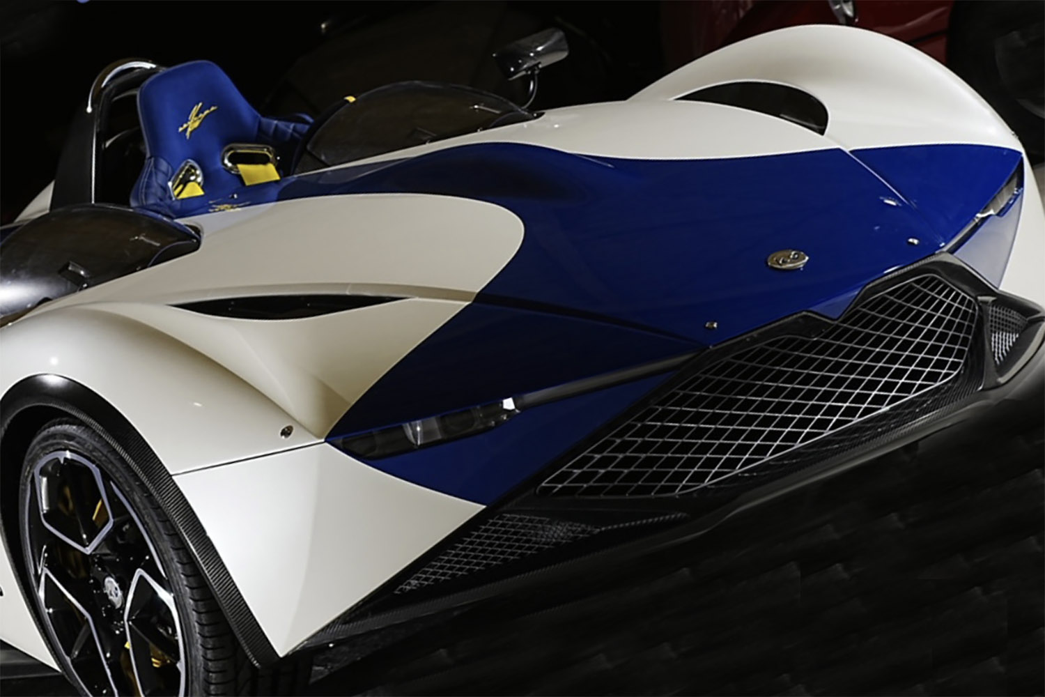 フェラーリをデザインした元ピニンファリーナの奥山清行氏のスーパーカー「ＫＯＤコード61バードケージ」 〜 画像16