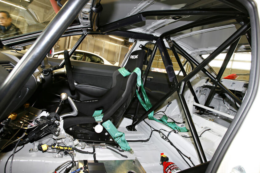 NAロードスター 5MT LSD ロールケージ等（横転クラッシュでも乗員を 