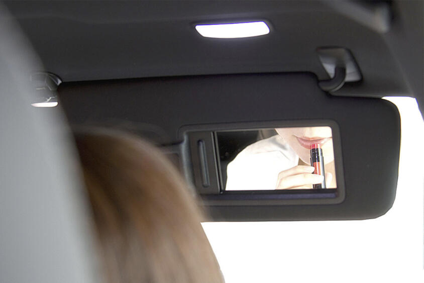 「スマホがない生活なんてもう考えられない」と一緒! ないと絶望レベルの「一度使ったら手放せない」クルマの装備6つ