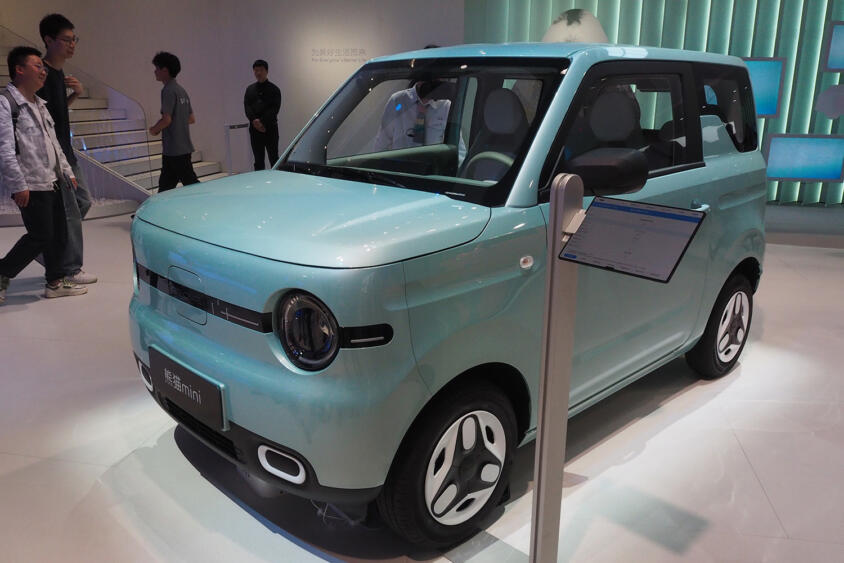 もしや中国は日本の「軽自動車市場」を狙ってる? 上海モーターショーでみた「小微型車」の規格変更に不穏な空気を感じた