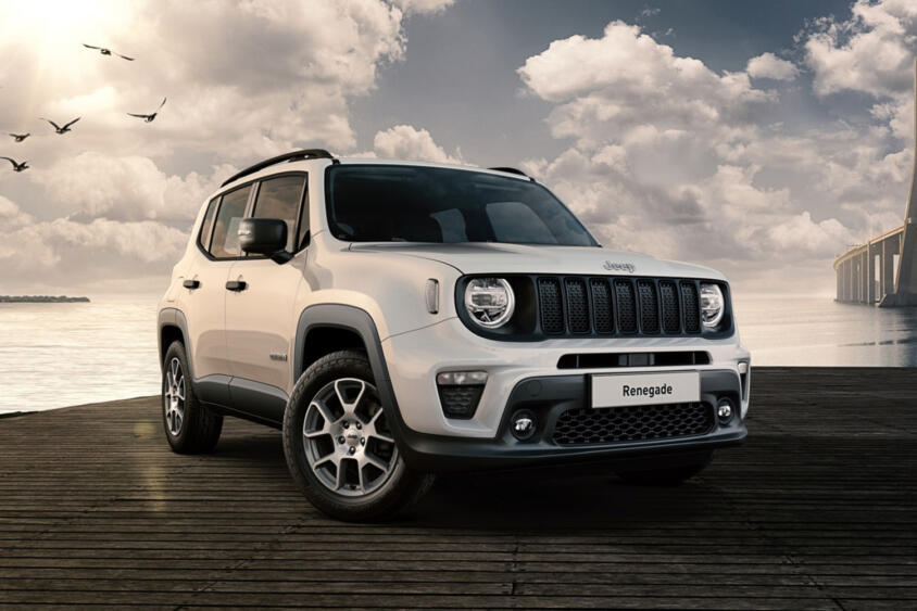 ジープ初のマイルドハイブリッドモデル! コンパクトSUV・レネゲードに新パワートレインの「e-Hybrid」が登場