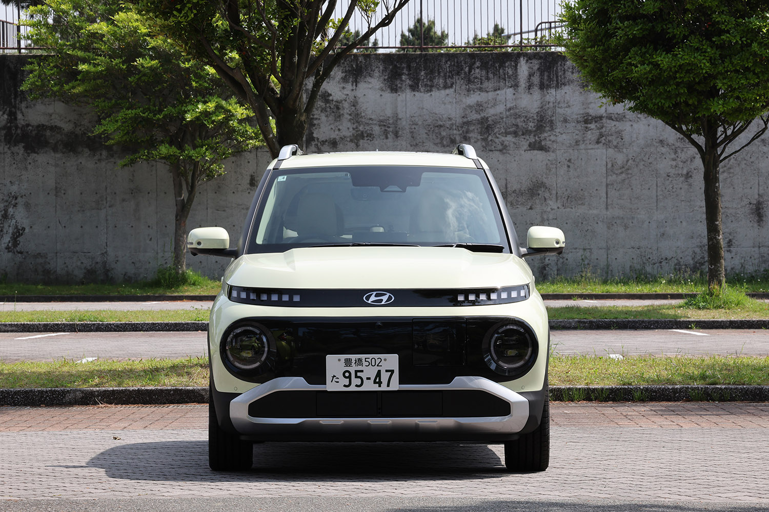 ヒョンデ・インスターの真正面フロントスタイリング