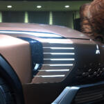 【画像】「今後の三菱はどんどんシンプルになる」ってダイナミックシールドはどうなるの!?　「ELEVANCE Concept」のデザインに隠された「格、鍛、純」の秘密【ジャパンモビリティショー2025】 〜 画像8