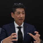 【画像】「今後の三菱はどんどんシンプルになる」ってダイナミックシールドはどうなるの!?　「ELEVANCE Concept」のデザインに隠された「格、鍛、純」の秘密【ジャパンモビリティショー2025】 〜 画像52