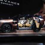 【画像】「今後の三菱はどんどんシンプルになる」ってダイナミックシールドはどうなるの!?　「ELEVANCE Concept」のデザインに隠された「格、鍛、純」の秘密【ジャパンモビリティショー2025】 〜 画像54