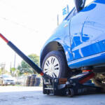 そこで作業はなしだろ！　そんな工具で交換する気？　クルマのDIYこれはダメだろなポイント３つ