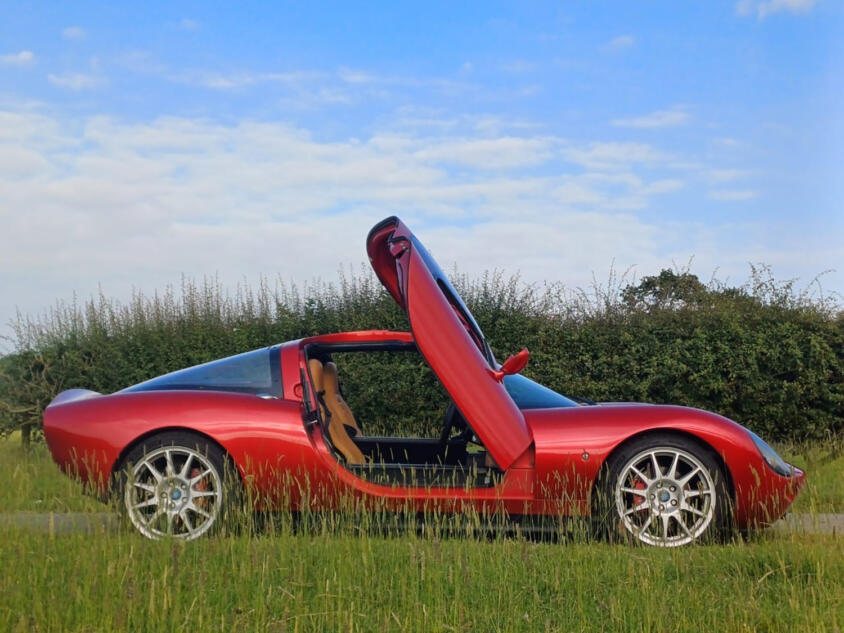 令和生まれなのに余計な装備は一切なしのピュアなクルマ！　新たな英国ライトウエイトスポーツ「ウェルズ・ヴェルティージュ」が「こういうのがいい」感満点!!