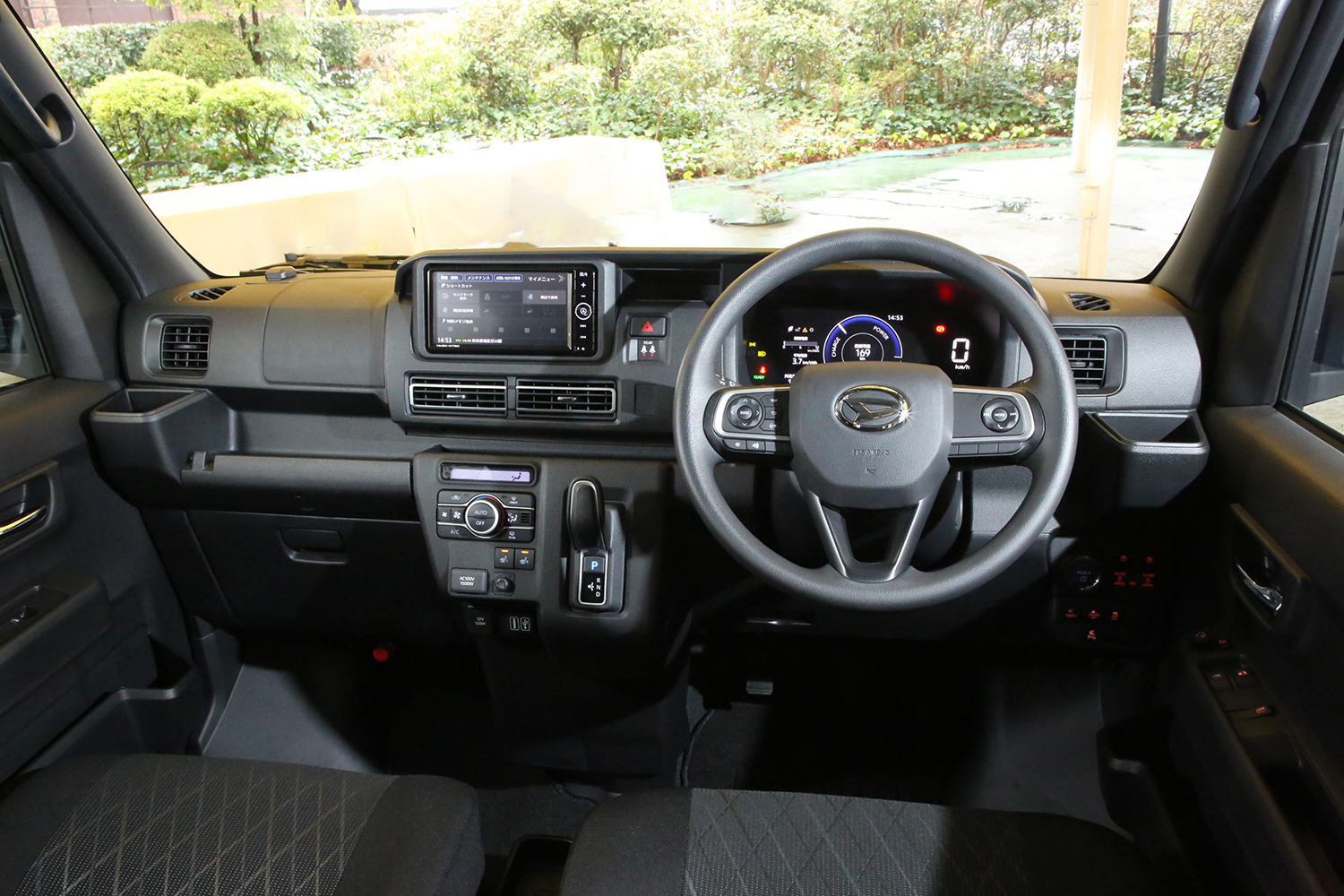 ダイハツ e-ハイゼットのインテリア