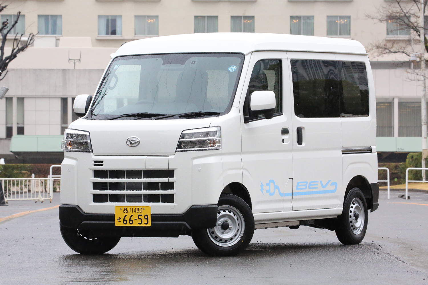 ダイハツ e-ハイゼットのフロントスタイリング