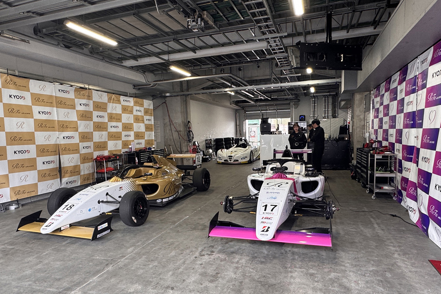 戦う女子がモータースポーツの未来を変える