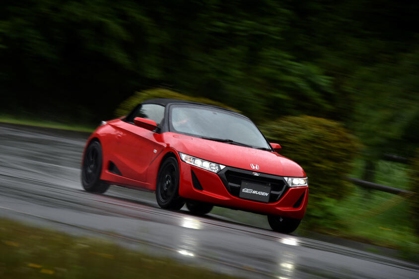 無限が本気を出したまごうことなきホンモノの走り！　常識的な中古価格で手に入る「S660 MUGEN RA」は間違いなく買いなクルマ