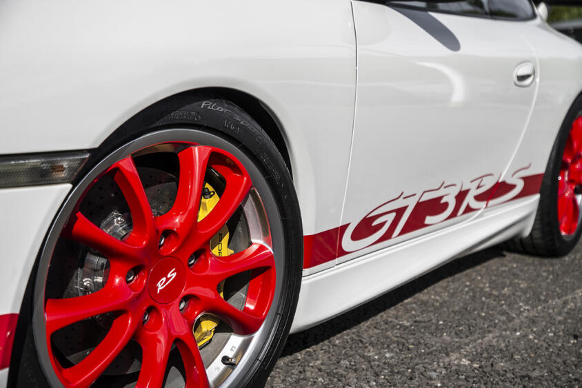 2003年に誕生したポルシェの歴史を変える偉大なる１台！　速さ命で生まれた「911 GT3 RS」