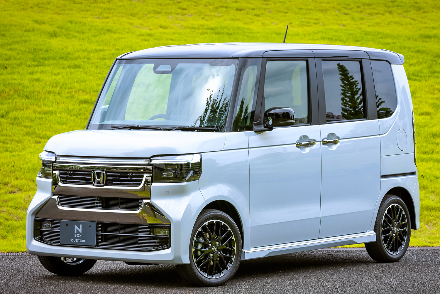 ホンダ N-BOXカスタム（改良型）