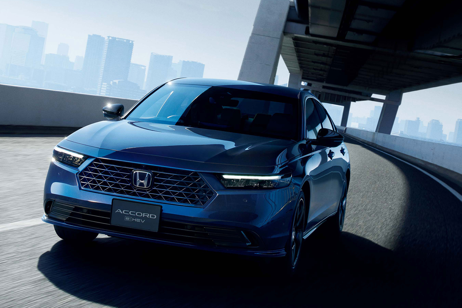 ホンダ・アコード e:HEV Honda SENSING 360+