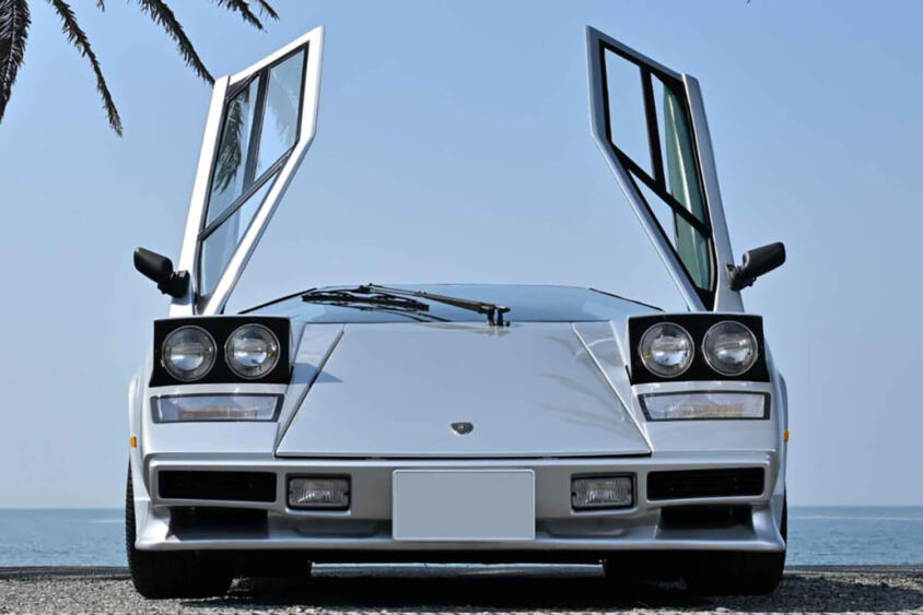 プジョーのFF車がフェラーリのミッドシップに大変身！　驚きしかない世界のレプリカカー