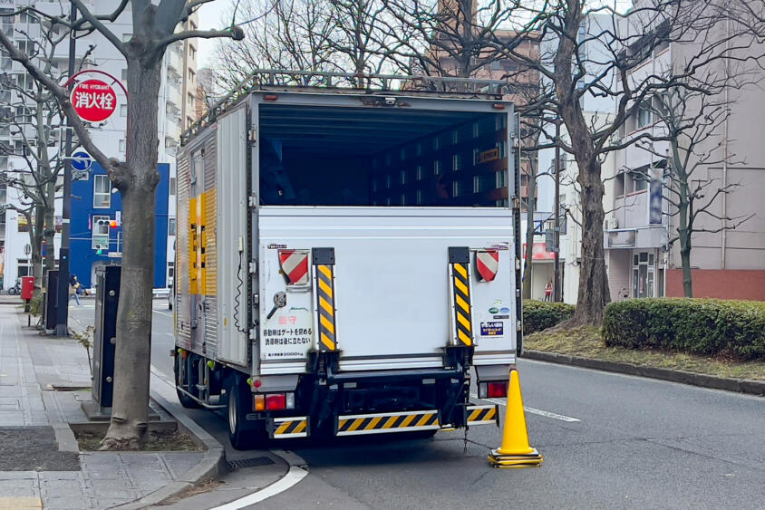 節約のつもりでトラックを借りて自力引っ越し！　ところが駐禁を切られて最悪……とならないための手段とは