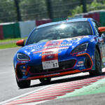 【画像】新しいマシンに新しい路面と初めて尽くしで挑む激戦の鈴鹿！　GR86／BRZ Cup第６戦に挑んだチームタクティに課された試練 〜 画像68